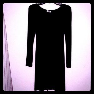 BCBG Black long sleeve v-neck dress size L